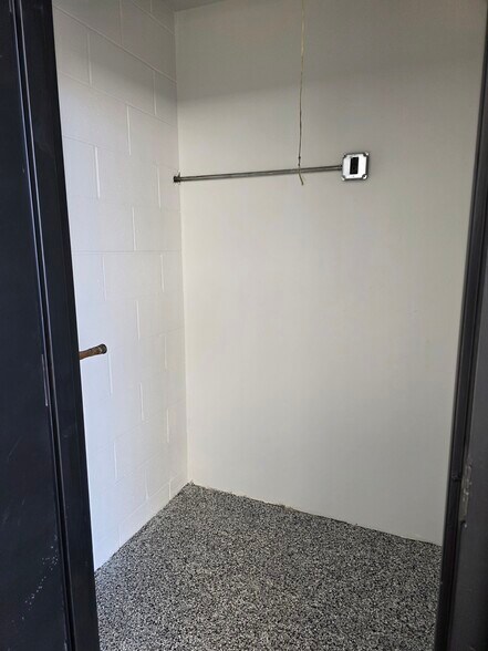 More Photos Of 2560-2580 Old Hwy 94 South Dr, Saint Charles Auto Repair For Lease