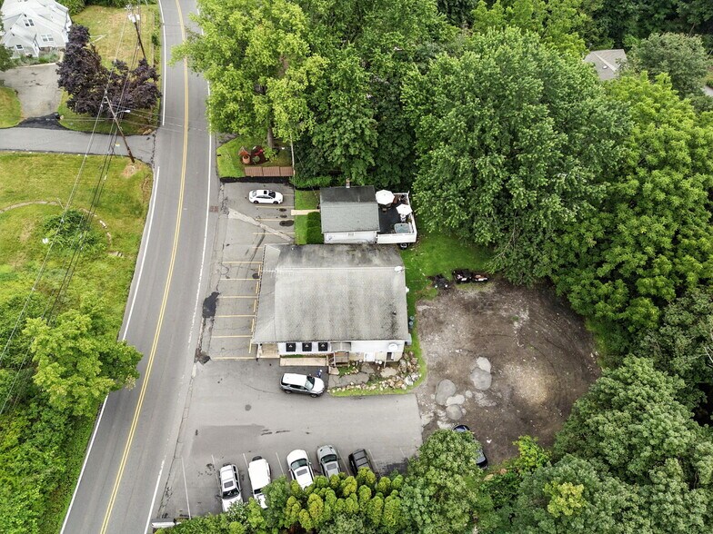 More Photos Of 260 Espanong Rd, Lake Hopatcong Restaurant For Sale