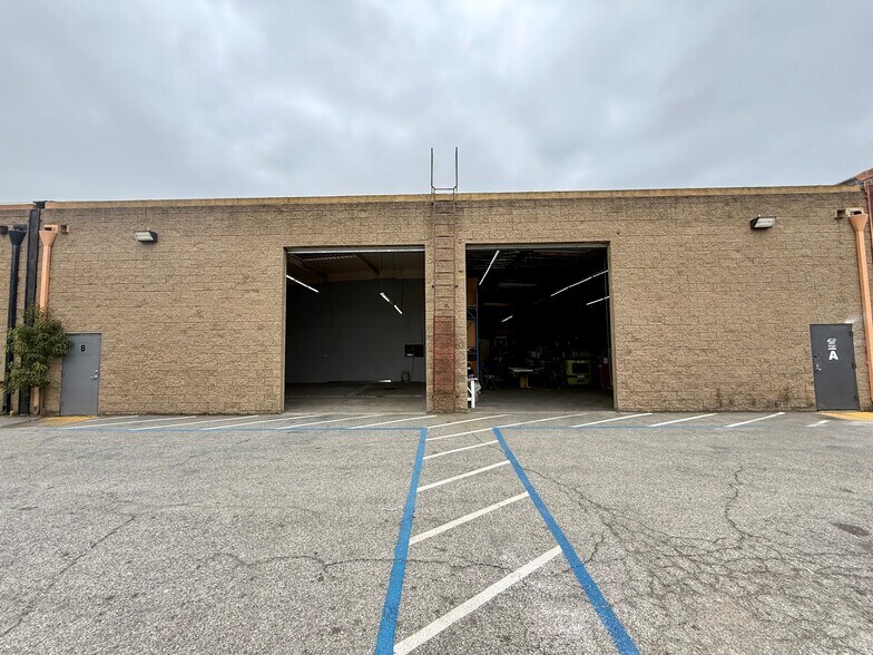 More Photos Of 1165 W Mahalo Pl, Compton Manufacturing For Lease