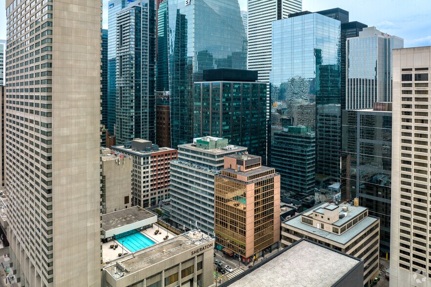 More Photos Of 121 Richmond St W, Toronto Office For Lease