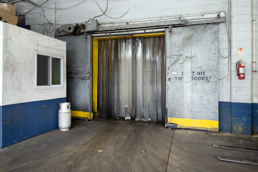 More Photos Of 344 Main Rd, Vineland Freestanding For Sale