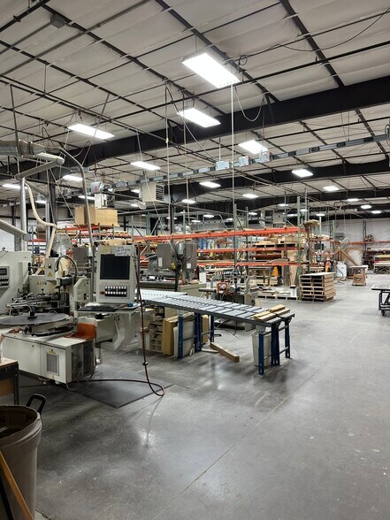 More Photos Of 1005 16th Ave S, Princeton Manufacturing For Sale