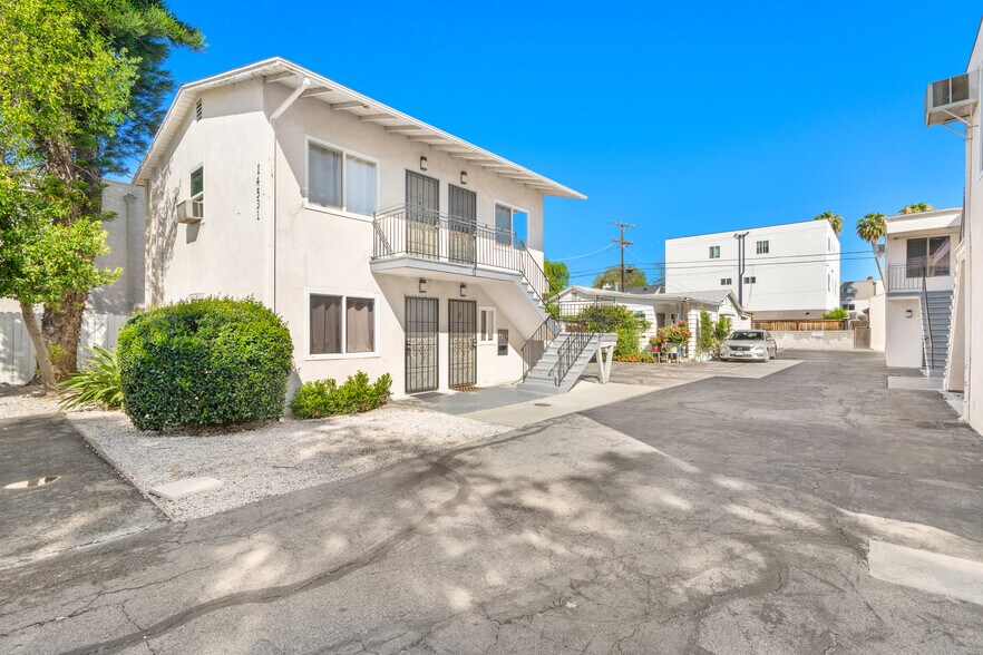 More Photos Of 14525 Albers St, Sherman Oaks Apartments For Sale