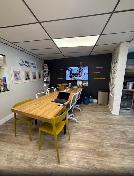 More Photos Of 5685-5693 La Jolla Blvd, La Jolla Apartments For Lease