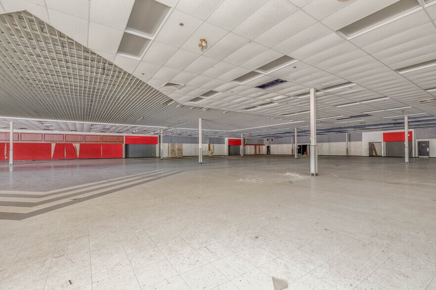 More Photos Of , Saint Ann General Retail For Sale