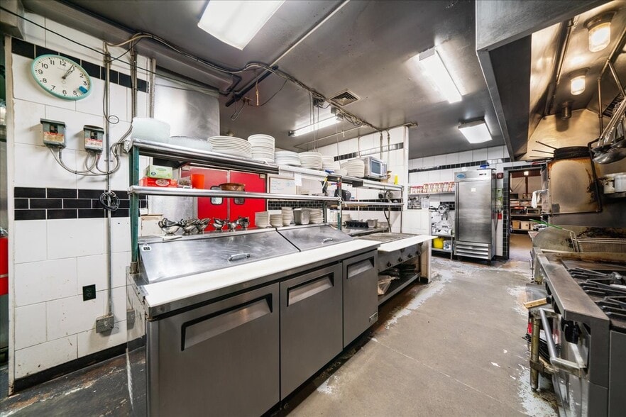 More Photos Of 2136 Lake Ariel Hwy, Lake Ariel Restaurant For Sale