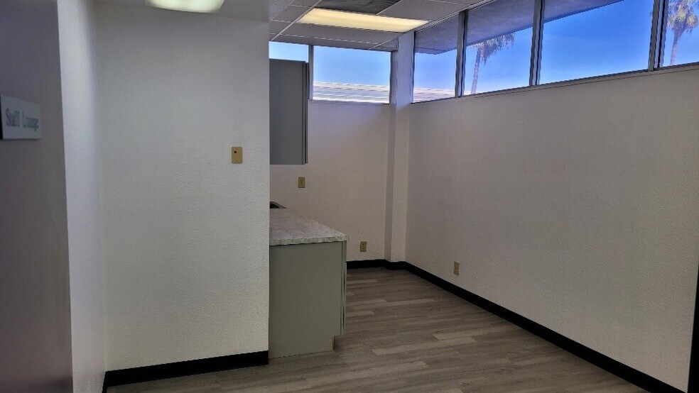 More Photos Of 2322 Butano Dr, Sacramento Medical For Lease