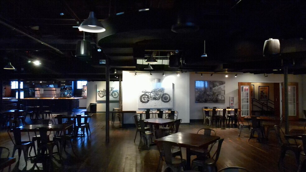 More Photos Of 100 W Livingston St, Orlando Restaurant For Lease