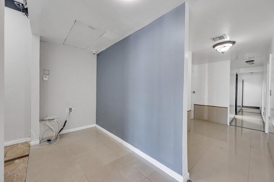 More Photos Of 4720-4796 NW 167th St, Miami Gardens Storefront Retail Office For Lease