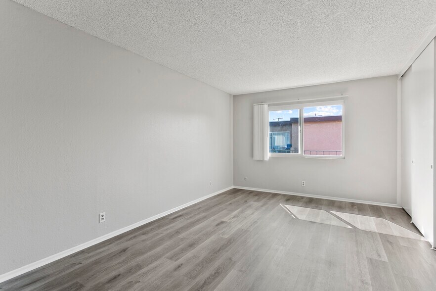 More Photos Of 1010 E Broadway, Anaheim Apartments For Sale