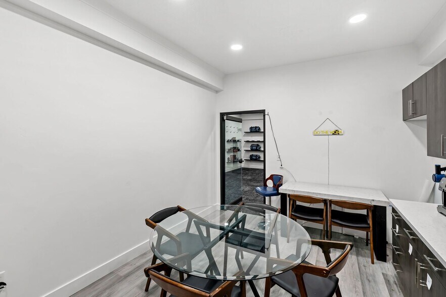 More Photos Of 2550 Washington Blvd, Ogden Office For Lease