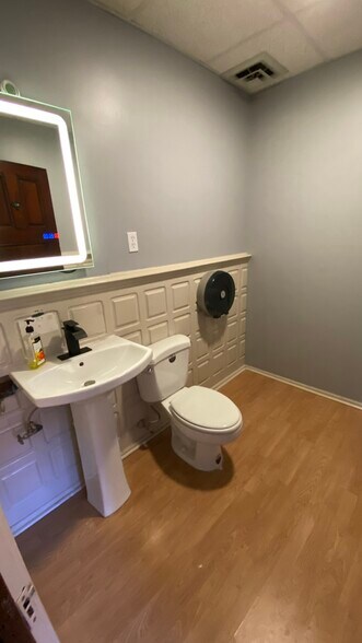 More Photos Of 401 N 2nd St, Harrisburg Loft Creative Space For Sale