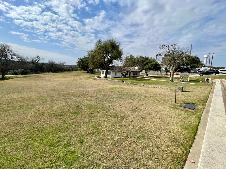 More Photos Of 14601 W Highway 71, Austin Office Residential For Sale