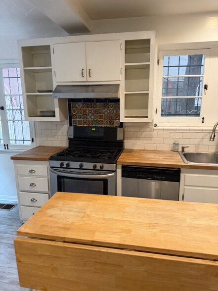 More Photos Of , West Hollywood Multifamily For Sale