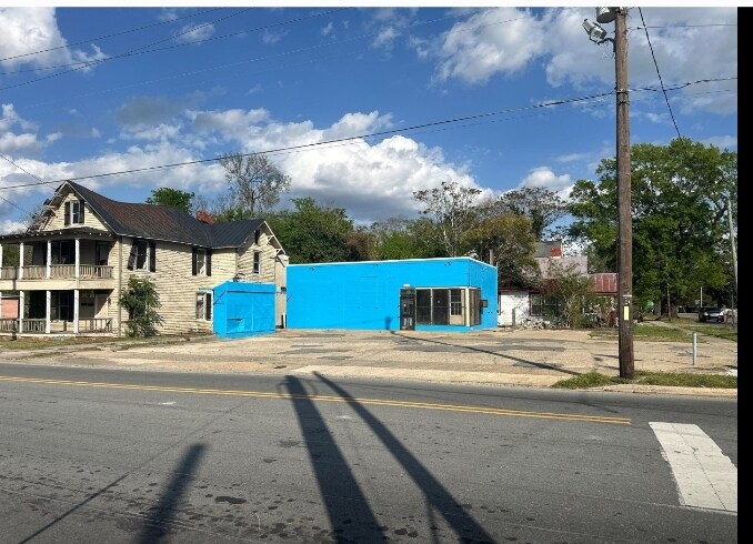 More Photos Of 414 S John St, Goldsboro General Retail For Sale