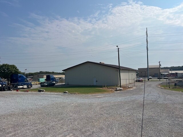 More Photos Of 566 Steed Rd, Trinity Industrial For Lease