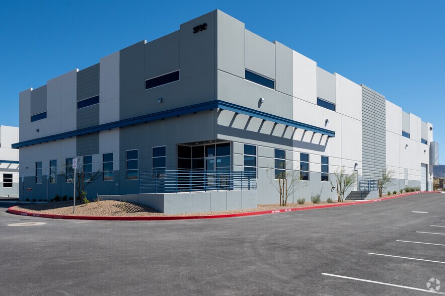 More Photos Of 3790 E Dale Ave, Henderson Warehouse For Sale