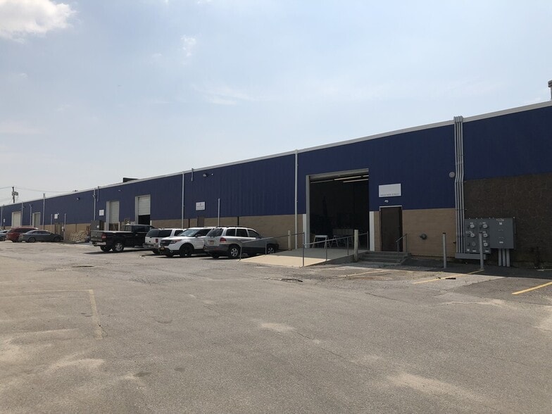 More Photos Of 3085B New St, Oceanside Warehouse For Lease