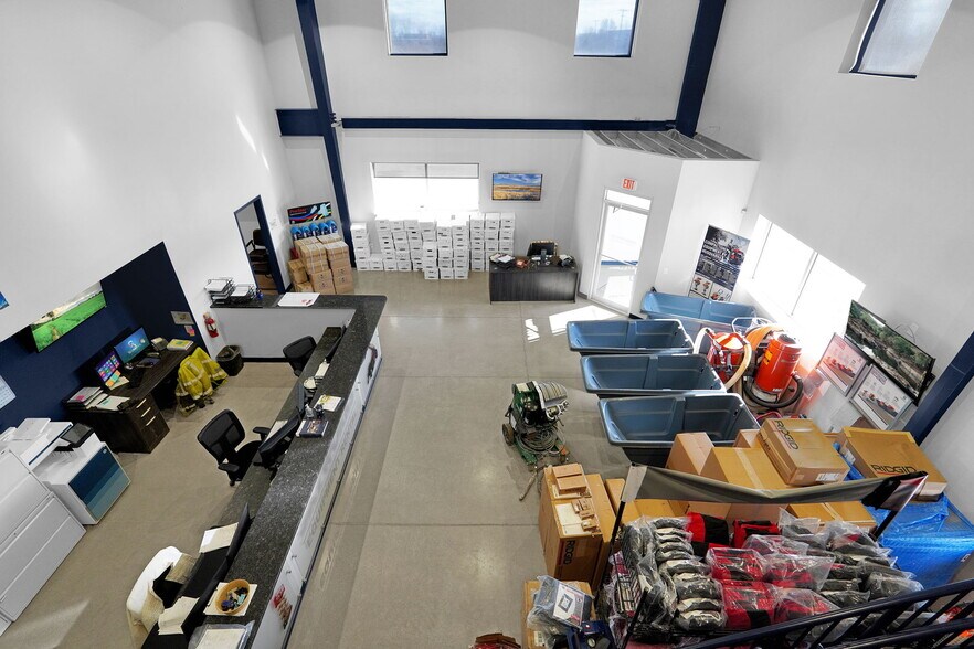 More Photos Of 5132 Fisher Rd, Columbus Warehouse For Lease
