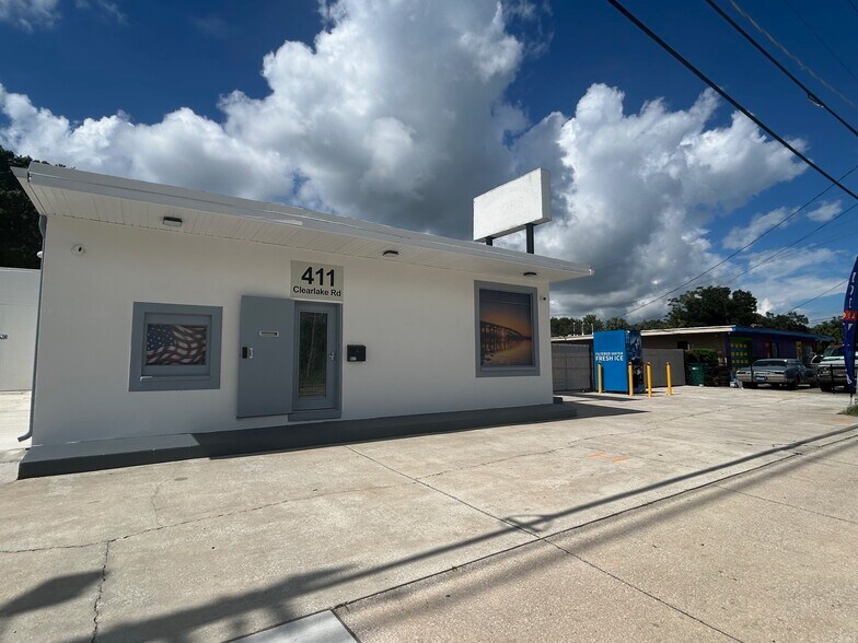 Primary Photo Of 411 Clearlake Rd, Cocoa Service For Lease