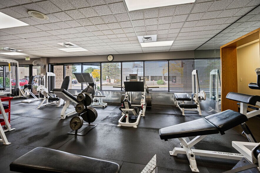 More Photos Of 2960 N Academy Blvd, Colorado Springs Office For Sale