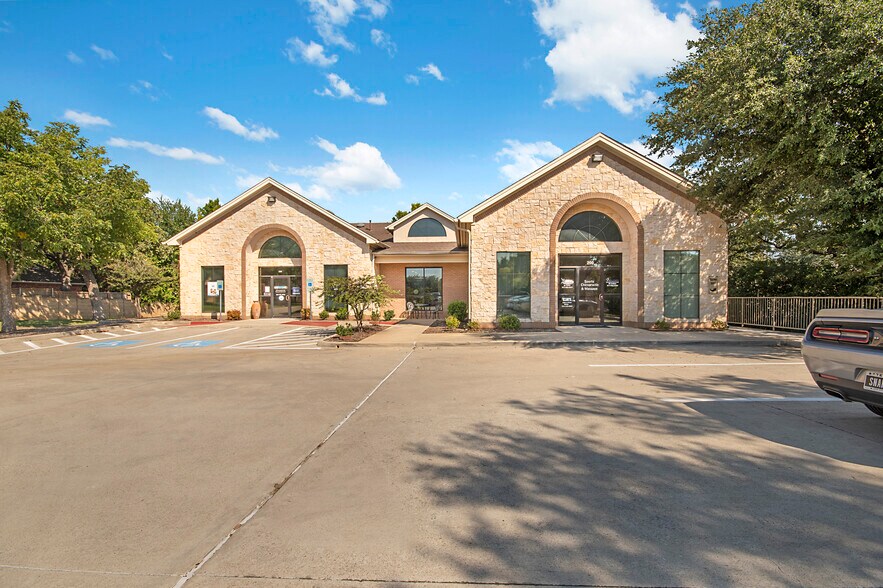 More Photos Of 1834-1836 Keller Pky, Keller Loft Creative Space For Lease