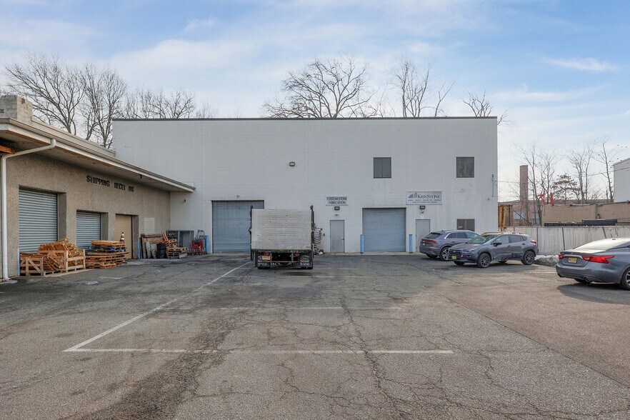More Photos Of 472 E Westfield Ave, Roselle Park Light Manufacturing For Sale