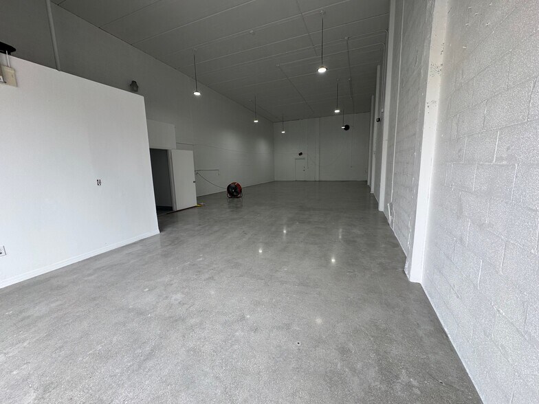 More Photos Of 13725 SW 139th Ct, Miami Warehouse For Lease