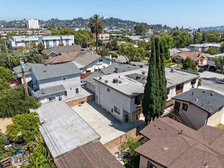 More Photos Of 337 W Acacia Ave, Glendale Apartments For Sale