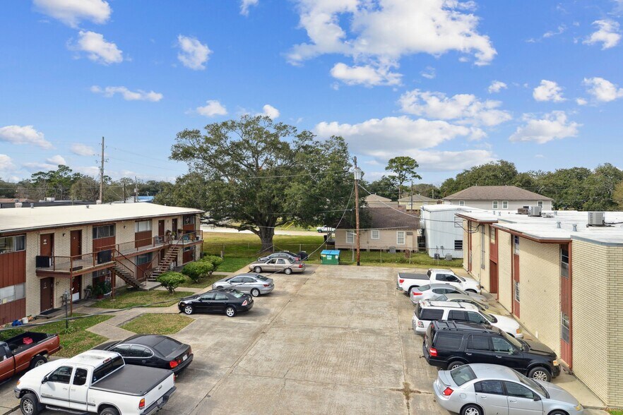 More Photos Of 106 E 3rd St, Belle Chasse Multifamily For Sale