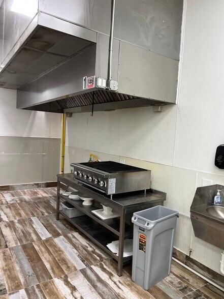 More Photos Of 25115 Gosling Rd, Spring Restaurant For Sale