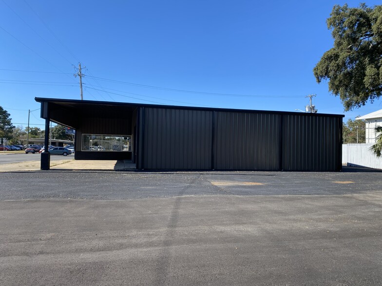 More Photos Of 2812 W Cervantes St, Pensacola Auto Repair For Lease