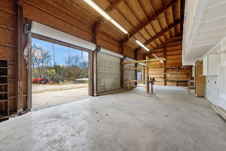 More Photos Of 5205 Hudson Bend Rd, Austin Light Manufacturing For Sale