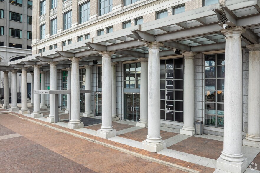 More Photos Of 15 Exchange Pl, Jersey City Office For Lease