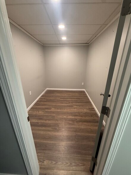 More Photos Of 308 E Molloy Rd, Syracuse Storefront Retail Office For Lease