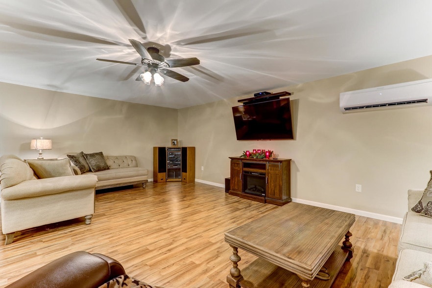 More Photos Of 227-229 S Scales St, Reidsville Storefront Retail Residential For Sale