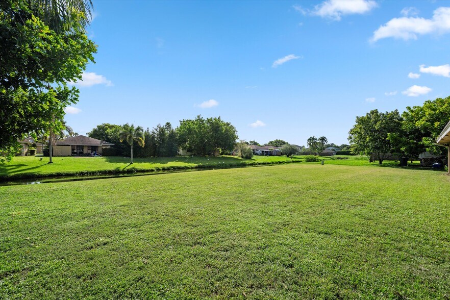 More Photos Of 1262 The 12th Fairway, Wellington Apartments For Sale
