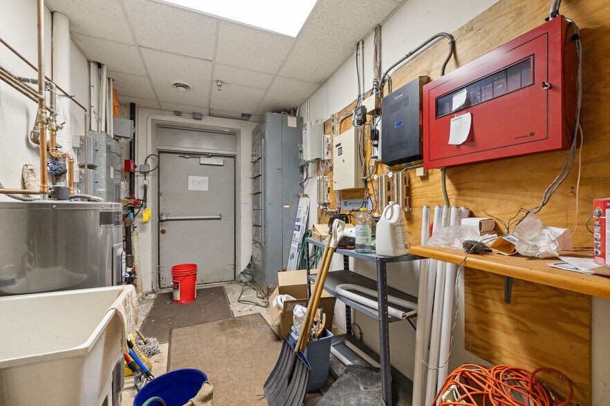 More Photos Of 2050 W Fourth St, Mansfield Medical For Lease