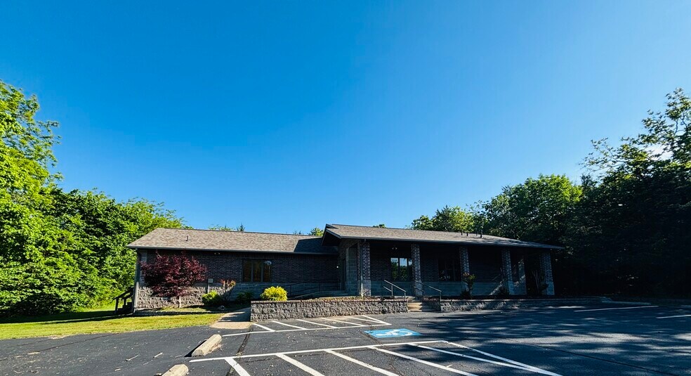 More Photos Of 1629 Harding Blvd, Cotter Medical For Sale