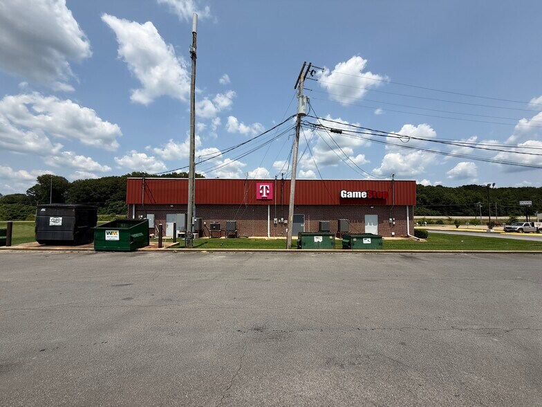 More Photos Of 334-340 Park Plaza Dr, New Albany Unknown For Lease