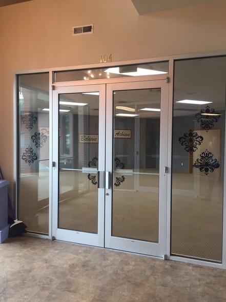 More Photos Of 5601 W Clearwater Ave, Kennewick General Retail For Lease