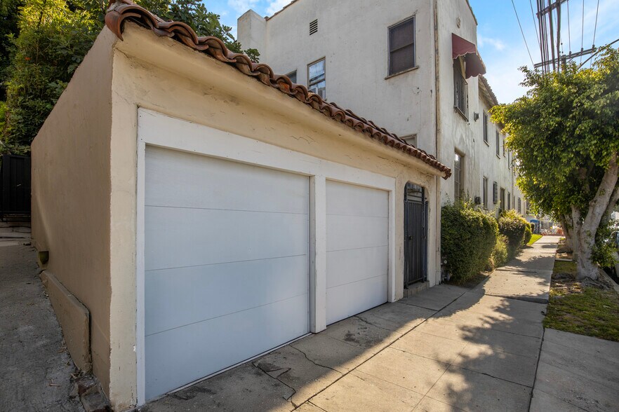 More Photos Of 803 N Detroit St, Los Angeles Apartments For Sale