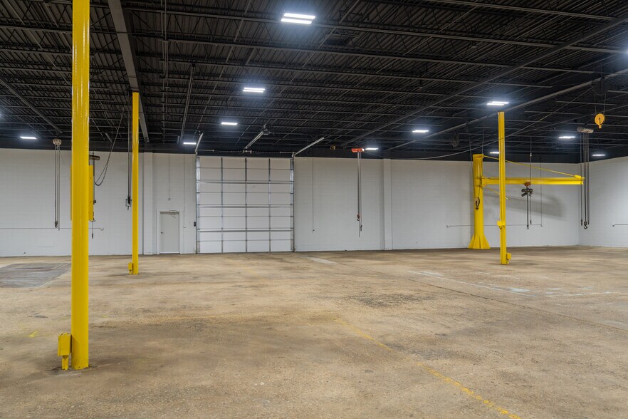 More Photos Of 1918 W Virginia Ave, Crewe Warehouse For Lease