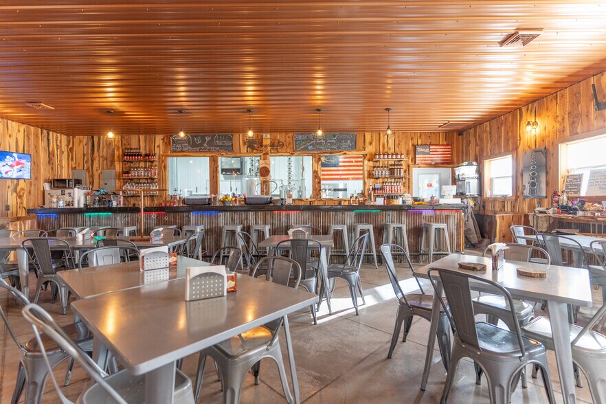 More Photos Of 43937 Highway 36, Monroe City General Retail For Sale