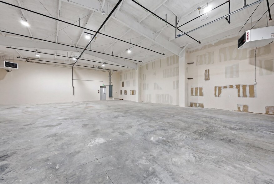 More Photos Of 5275 Adams St, Denver Warehouse For Sale
