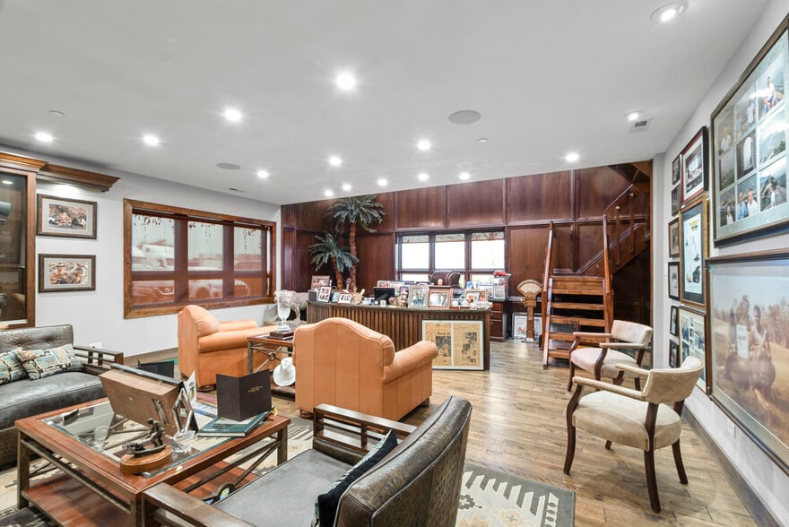 More Photos Of 9735 Industrial Dr, Bridgeview Light Distribution For Sale