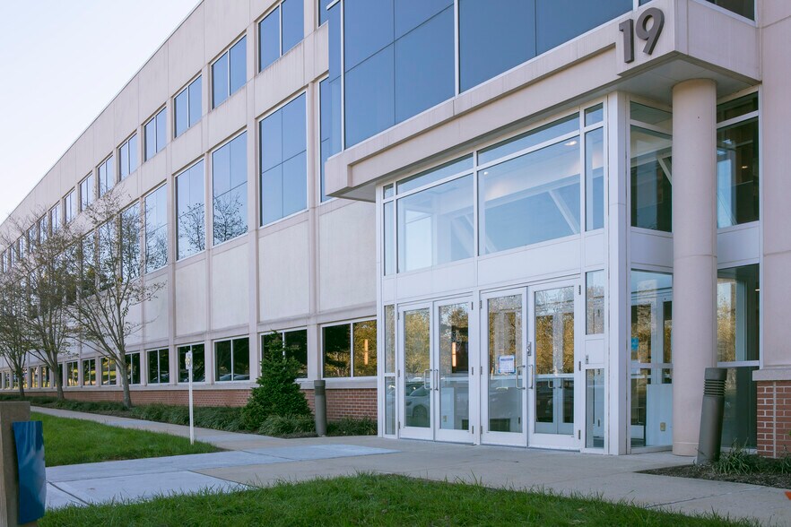 More Photos Of 311 Pennington Rocky Hill Rd, Pennington Unknown For Lease