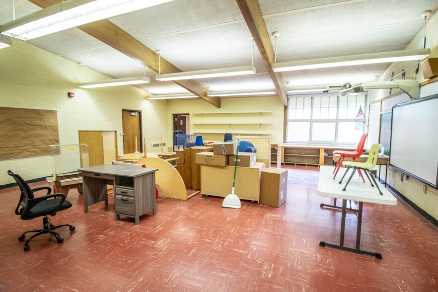 More Photos Of 11218 N Linden Rd, Clio Schools For Sale