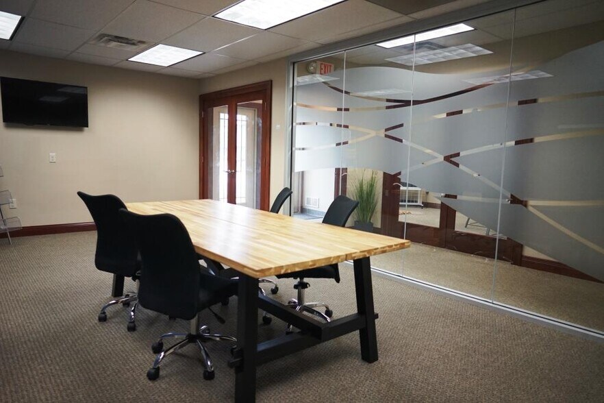 More Photos Of 70-84 Remick Blvd, Springboro Office For Sale