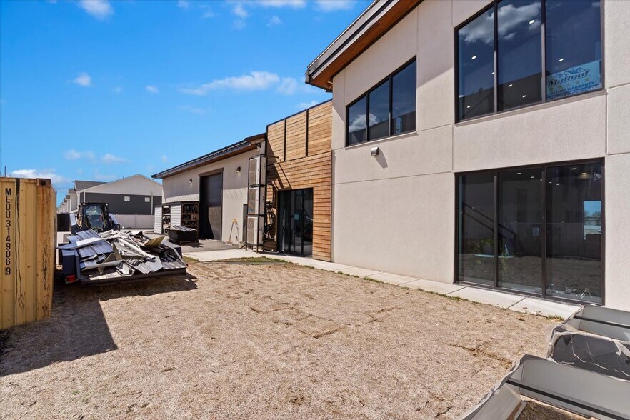 More Photos Of 1042 3000 N, Layton Office For Sale